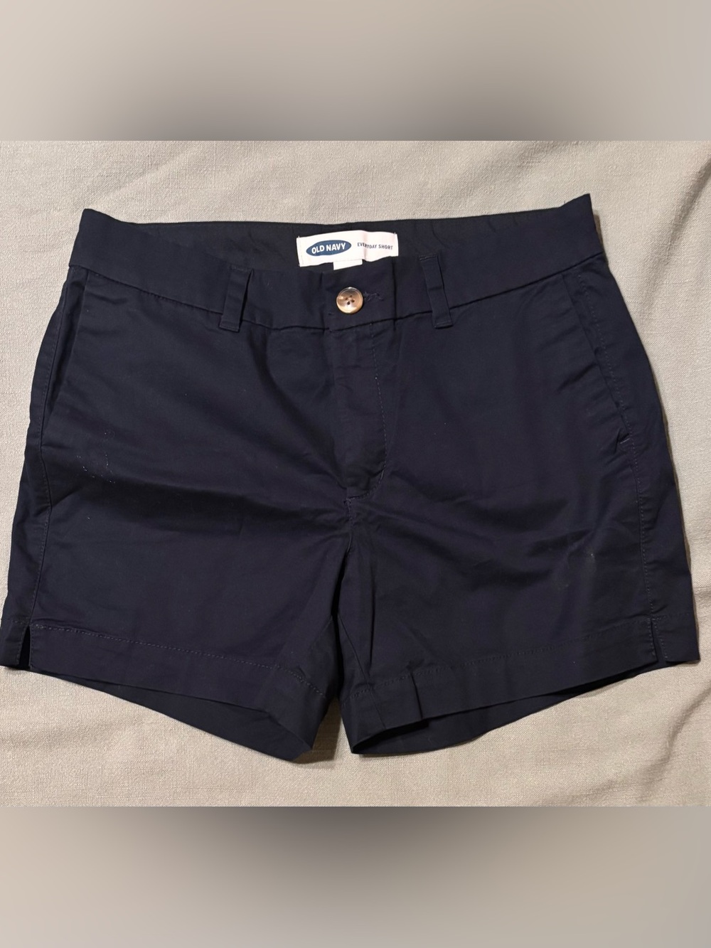 Old Navy Midrise Women’s Everyday Shorts (New Without Tags!)